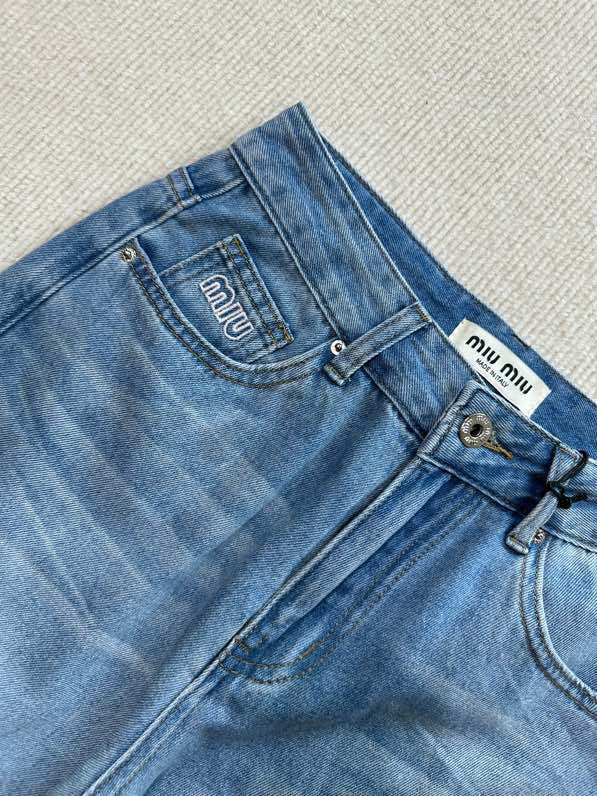 Wide-Leg-Jeans aus Denim MM