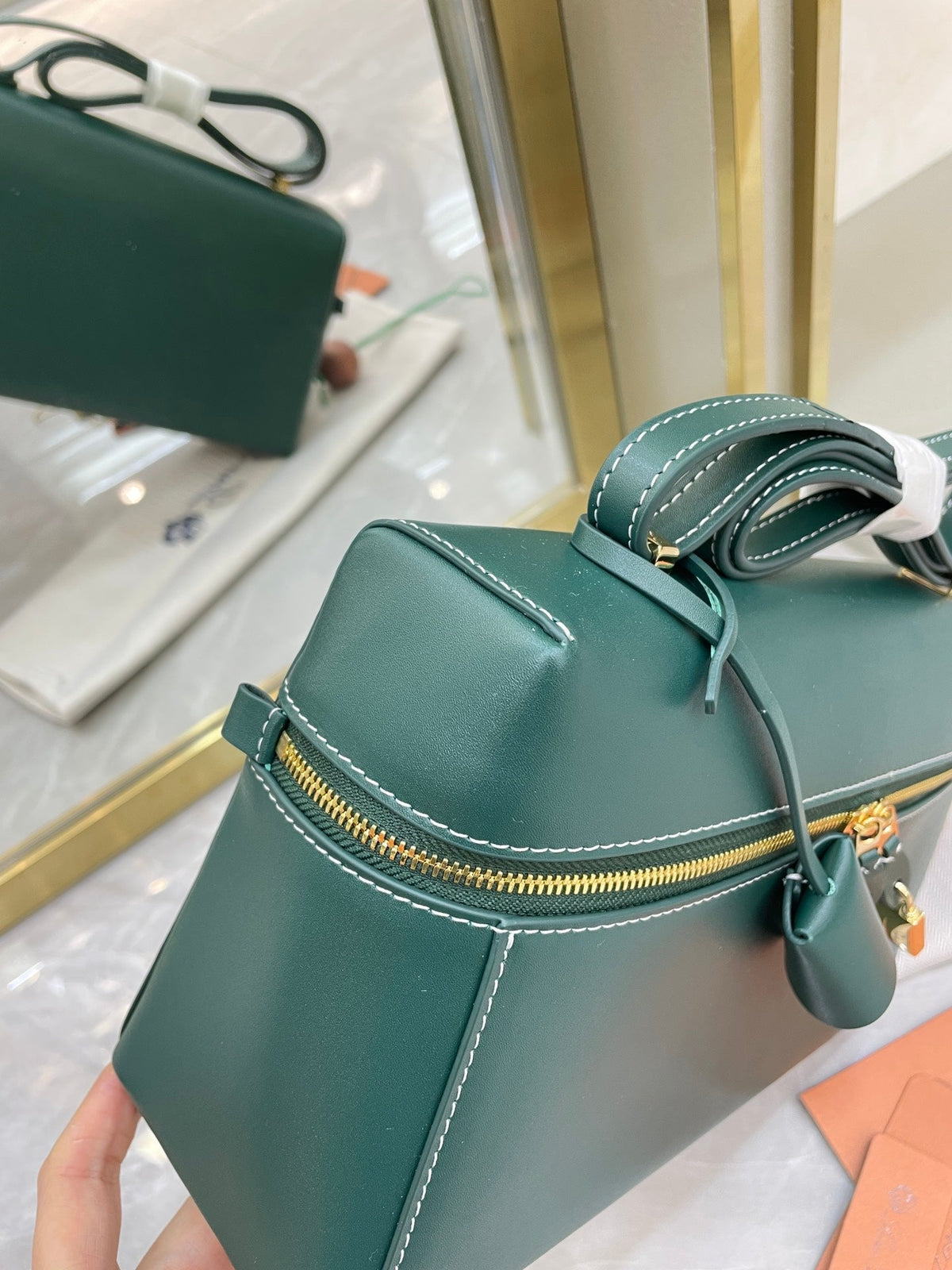 Saddle Loro Leather Bag