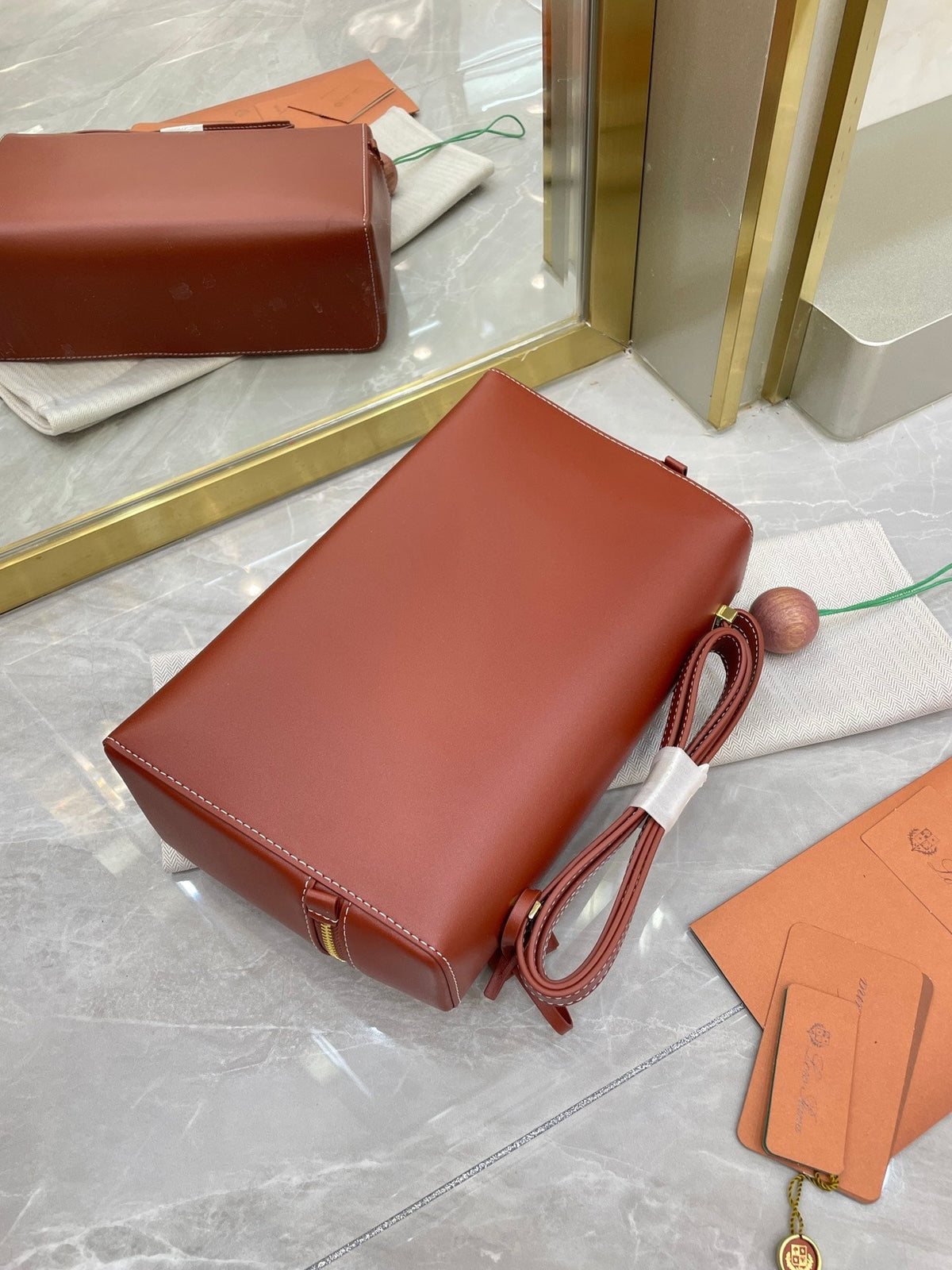 Saddle Loro Leather Bag